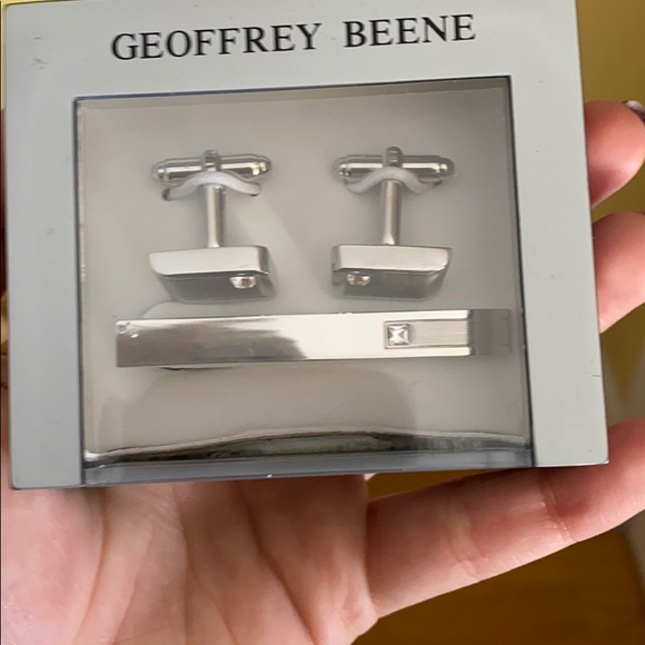 NWOT Geoffrey Been Cufflinks & Tie Clip set - Picture 2 of 6